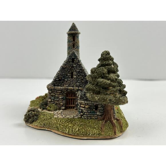 Lilliput Lane Irish Collection Cottage w Tower Damage – Retired Collectible - Picture 4 of 10
